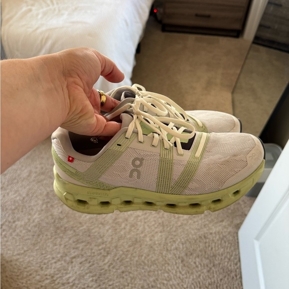 On Cloudgo Gym Running Shoe Sneakers size 10 - Picture 3 of 5